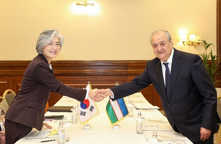 Abdulaziz Kamilov Koreya Respublikasi Tashqi ishlar vaziri bilan uchrashdi