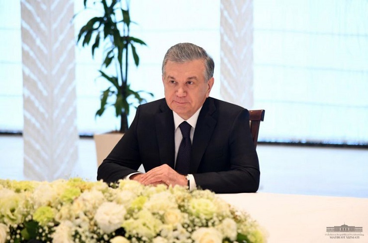 PREZIDENT AICHI PREFEKTURASI GUBERNATORI BILAN UCHRASHDI
