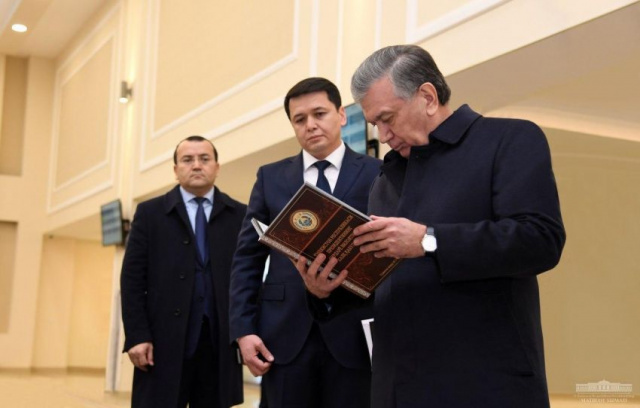 President becomes acquainted with the activity of the new People's Reception Office in Tashkent