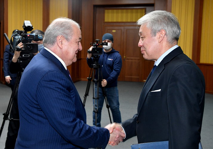 Глава МИД Узбекистана принял нового директора Исполкома РАТС ШОС