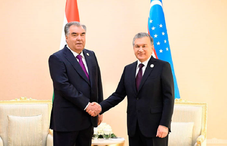 Uzbekistan, Tajikistan Leaders discuss issues of further enhancing practical interaction