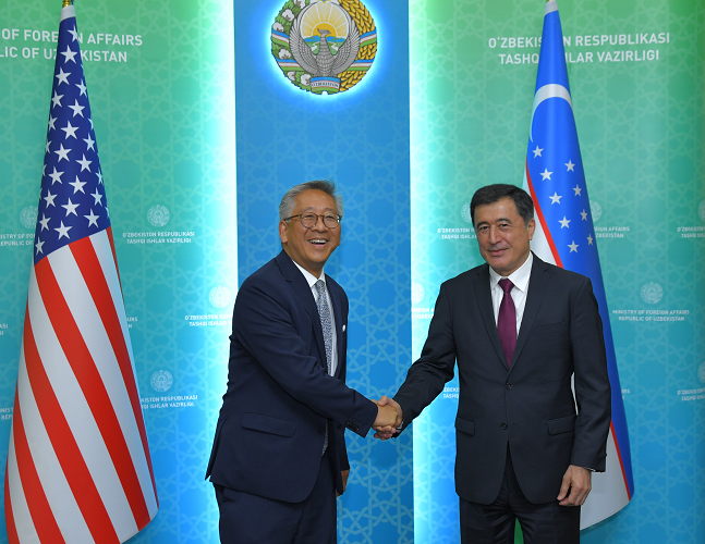 Глава МИД Узбекистана встретился с помощником госсекретаря США