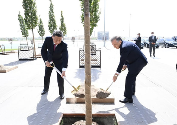 The President of Uzbekistan congratulates President of China Xi Jinping on his re-election