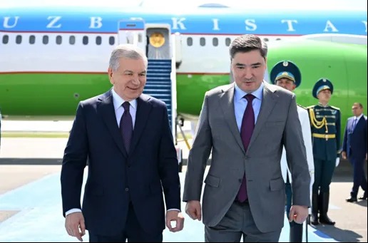 Президент Узбекистана прибыл с рабочим визитом в Казахстан