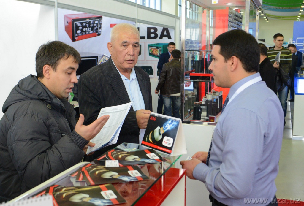INTERNATIONAL INDUSTRIAL FAIR AND COOPERATIVE EXCHANGE CONTINUES