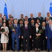 Президент вручил государственные награды соотечественникам